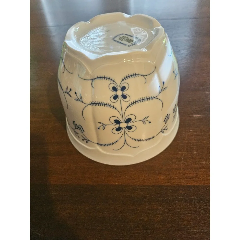 Schumann Arzberg Bowl Vintage White Blue Floral Echt Cobalt Bavaria Germany